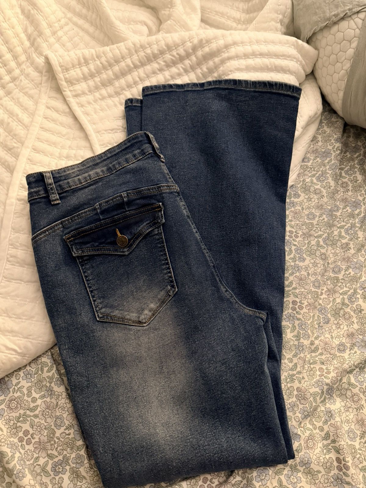 Other Women’s Bell Bottom Jeans Size 38" / US 16 / IT 52 - 3 Thumbnail