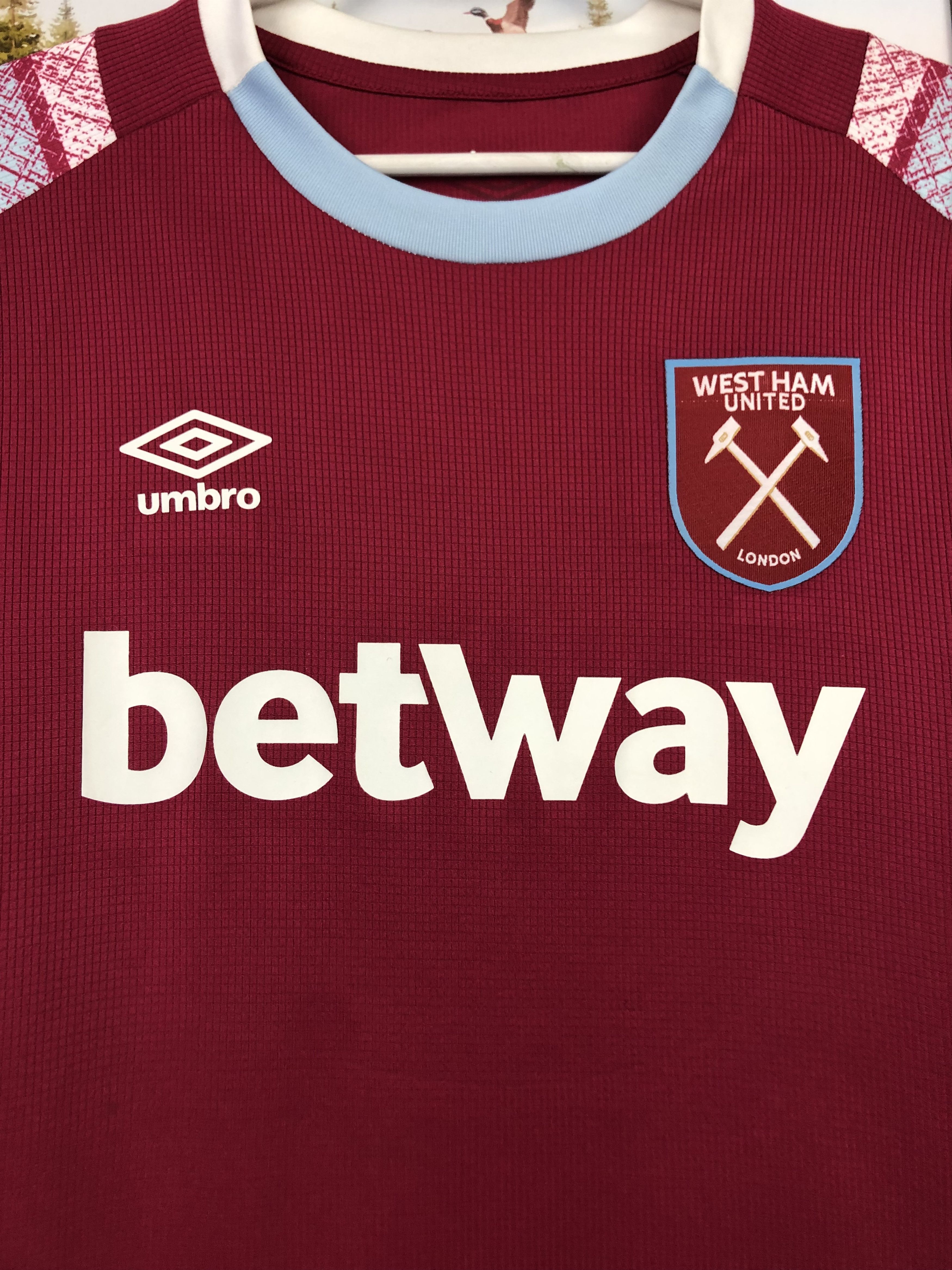 Umbro West Ham United football shirt 2022 Soccer Umbro Tee Hype Size US L / EU 52-54 / 3 - 2 Thumbnail