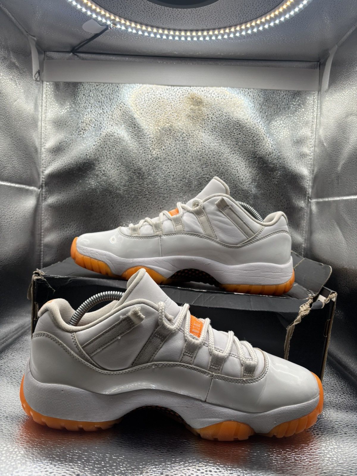 Jordan Brand Air Jordan 11 low citrus Size US 10 / IT 40 - 5 Thumbnail