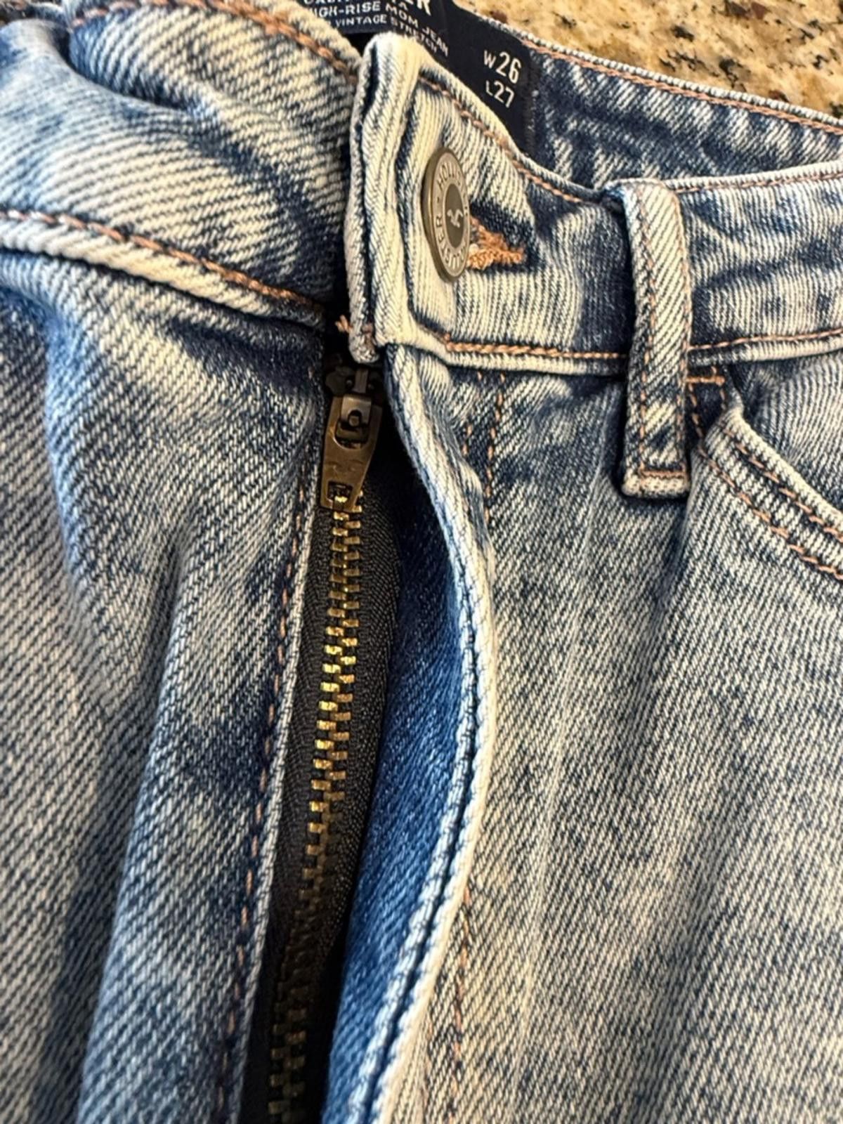 Other Hollister Ultralight High-Rise Mom Jean plaid patchwork 26”W Size 26" / US 2 / IT 38 - 5 Thumbnail