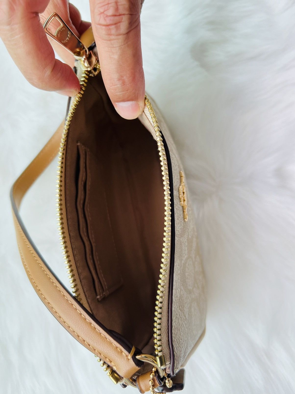 Coach Original COACH NOLITA 19 IN SEASONAL COLOUR Bag Small Logo Size ONE SIZE - 8 Thumbnail