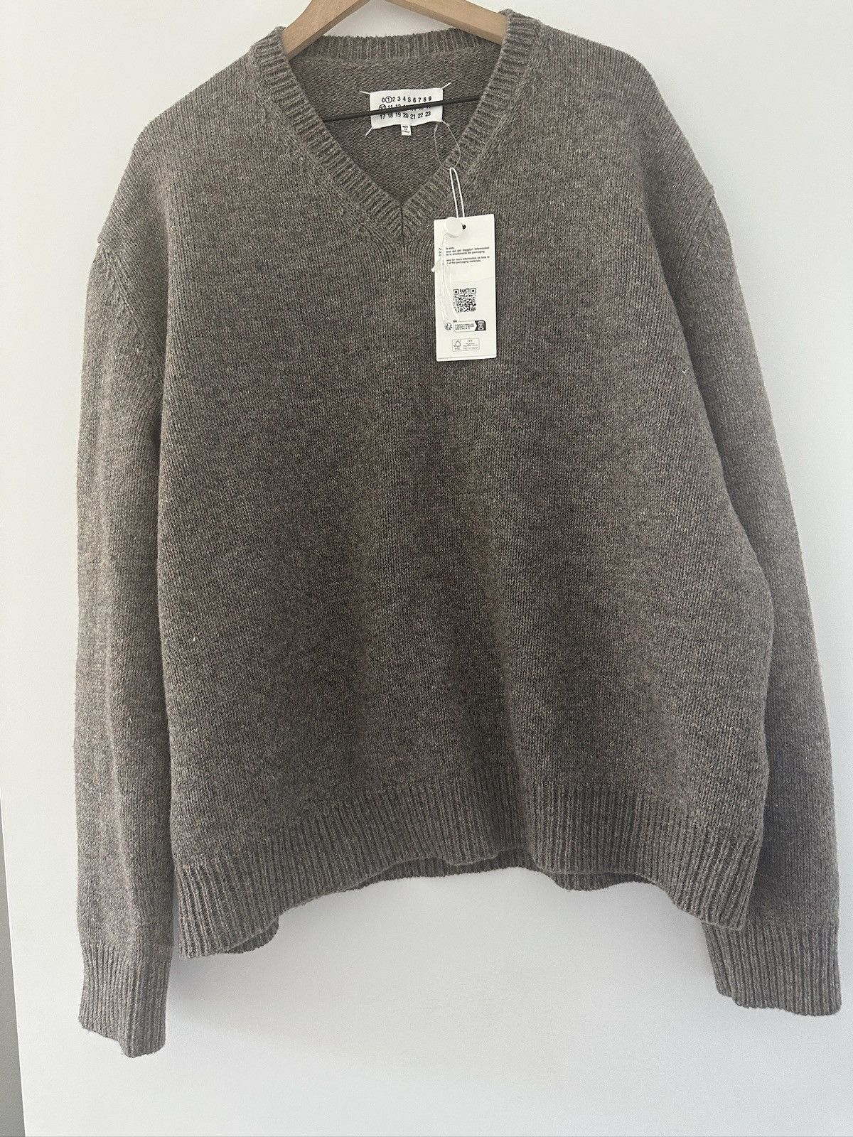 Maison Margiela Maison Martin Margiela V-Neck Brown Sweater in Medium NWT Size US M / EU 48-50 / 2 - 1 Thumbnail