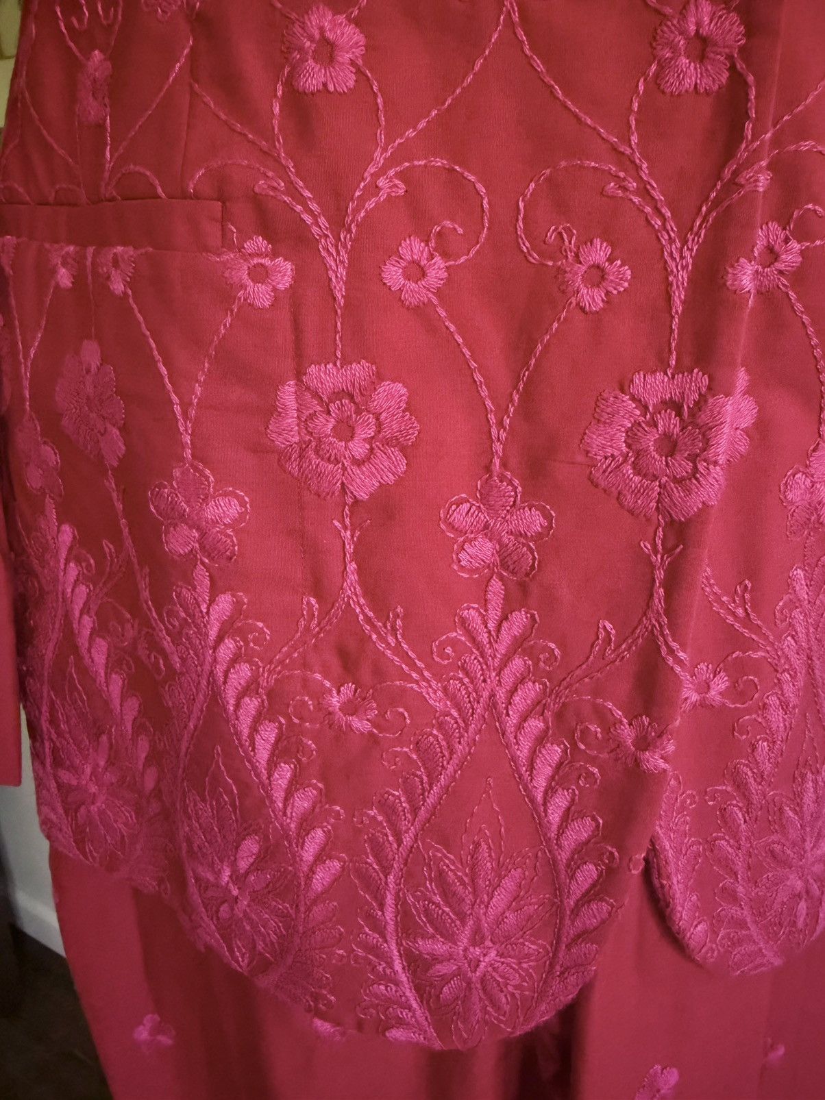 Romeo Gigli Romeo Gigli vintage floral embroidered suit Size M / US 6-8 / IT 42-44 - 4 Thumbnail