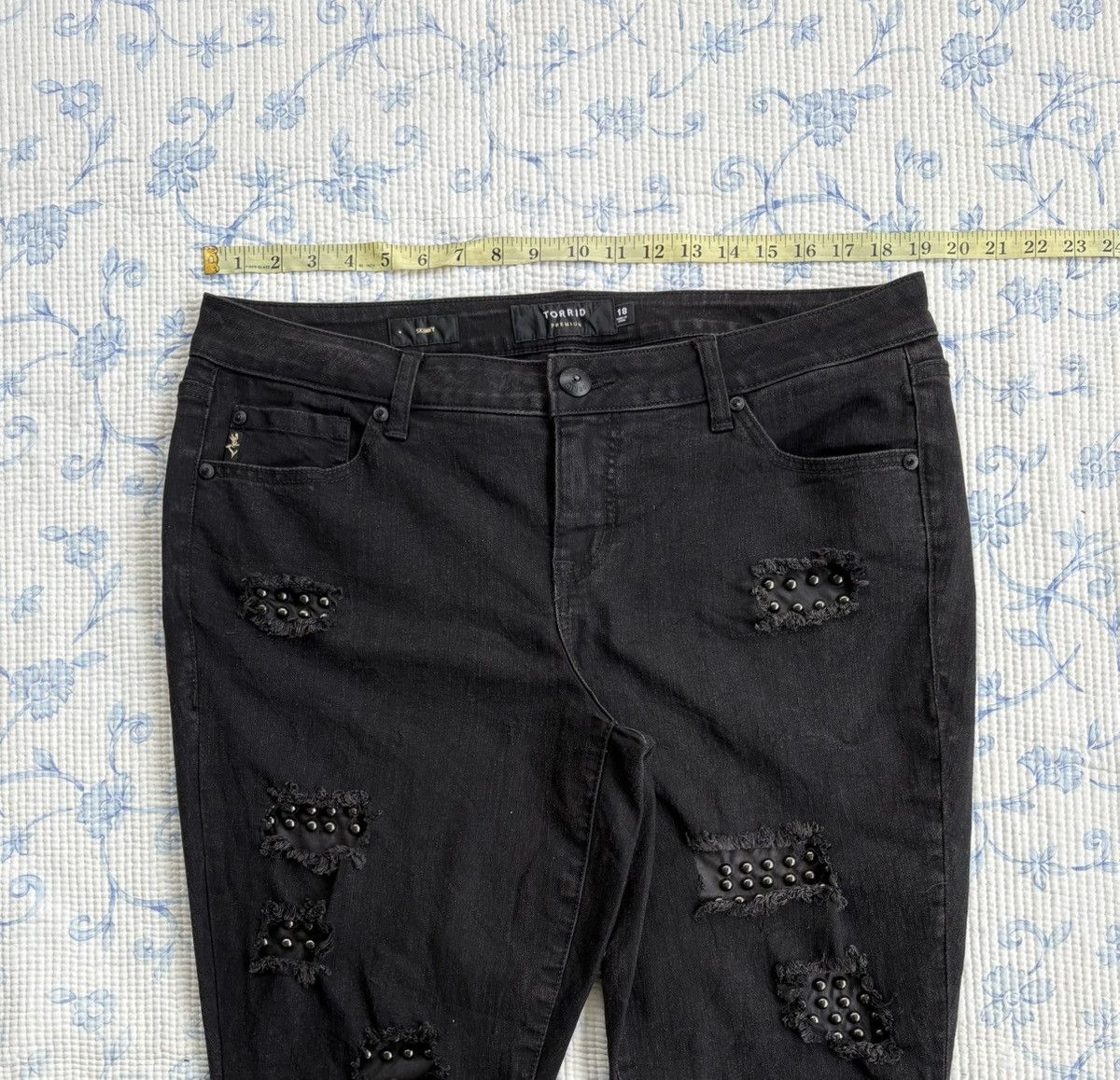Torrid Torrid Streetwear Jeans Flared Distressed Denim Size US 38 / EU 54 - 3 Thumbnail