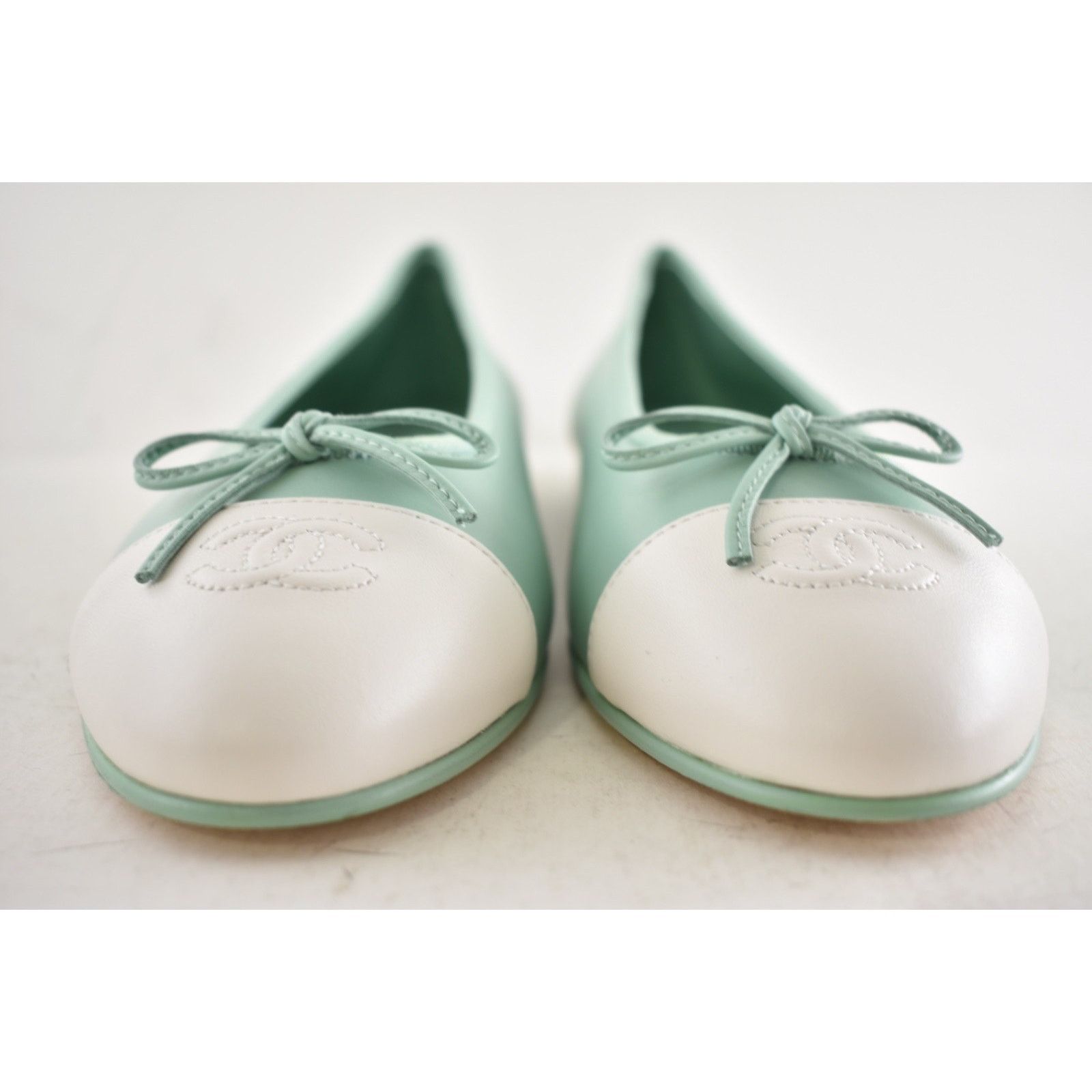 Chanel Chanel Light Green White Lambskin CC Ballet Flat 39 Size US 9 / IT 39 - 11 Thumbnail