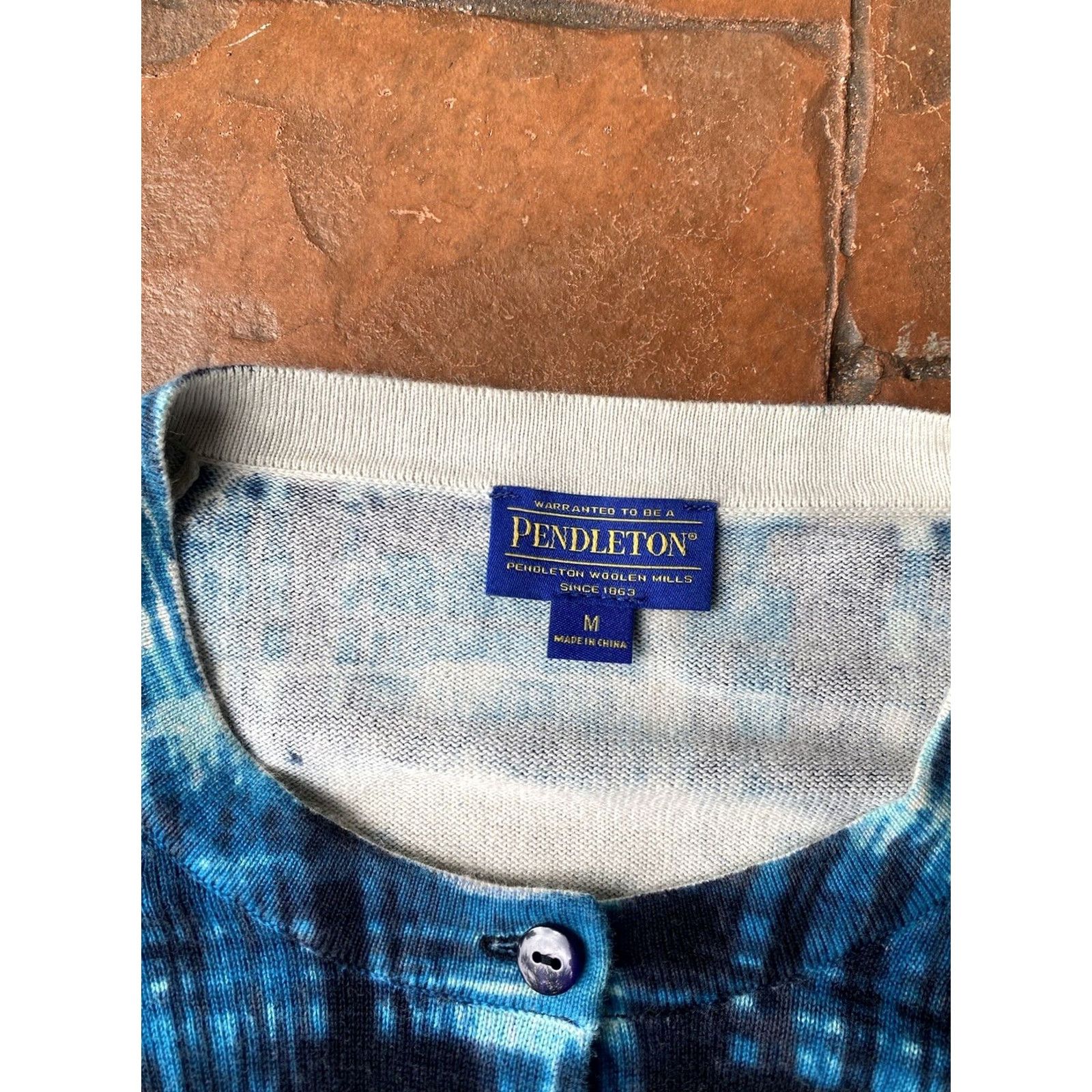 Pendleton VINTAGE Pendleton Cardigan Sweater Geometric Blue Wool Button Round Neck Long Sleeve Medium Womens Size M / US 6-8 / IT 42-44 - 2 Thumbnail