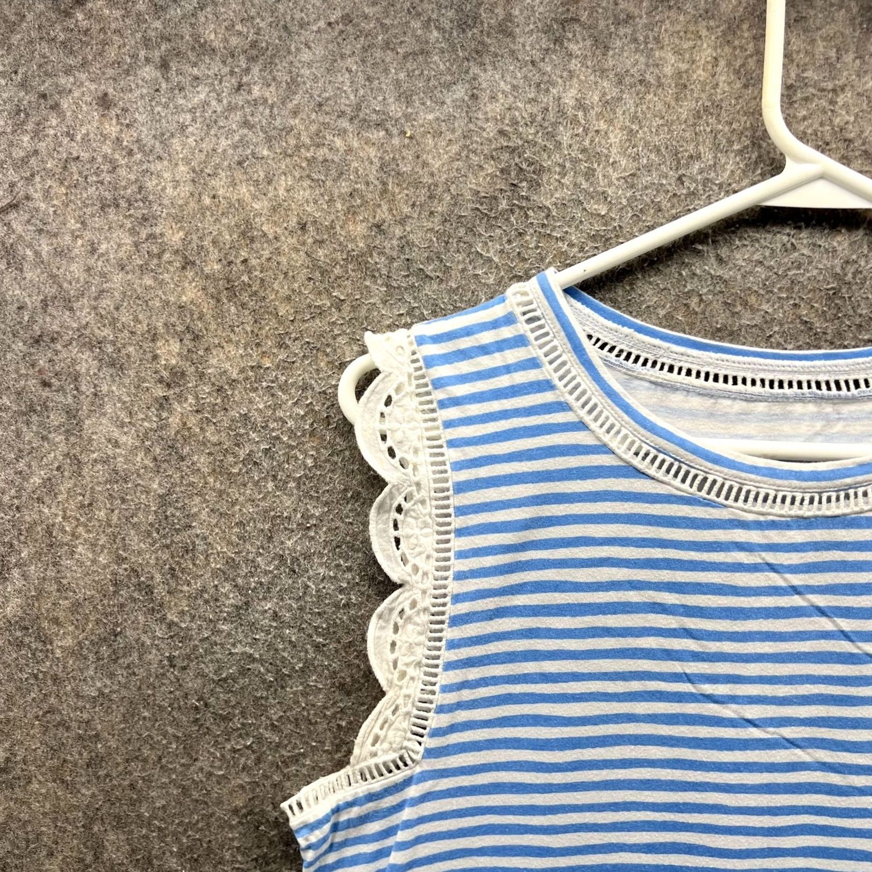 Lilly Pulitzer Lilly Pulitzer Tank Top Womens Medium Blue Stripe Crochet Trim Crew Neck Jersey Size M / US 6-8 / IT 42-44 - 7 Thumbnail