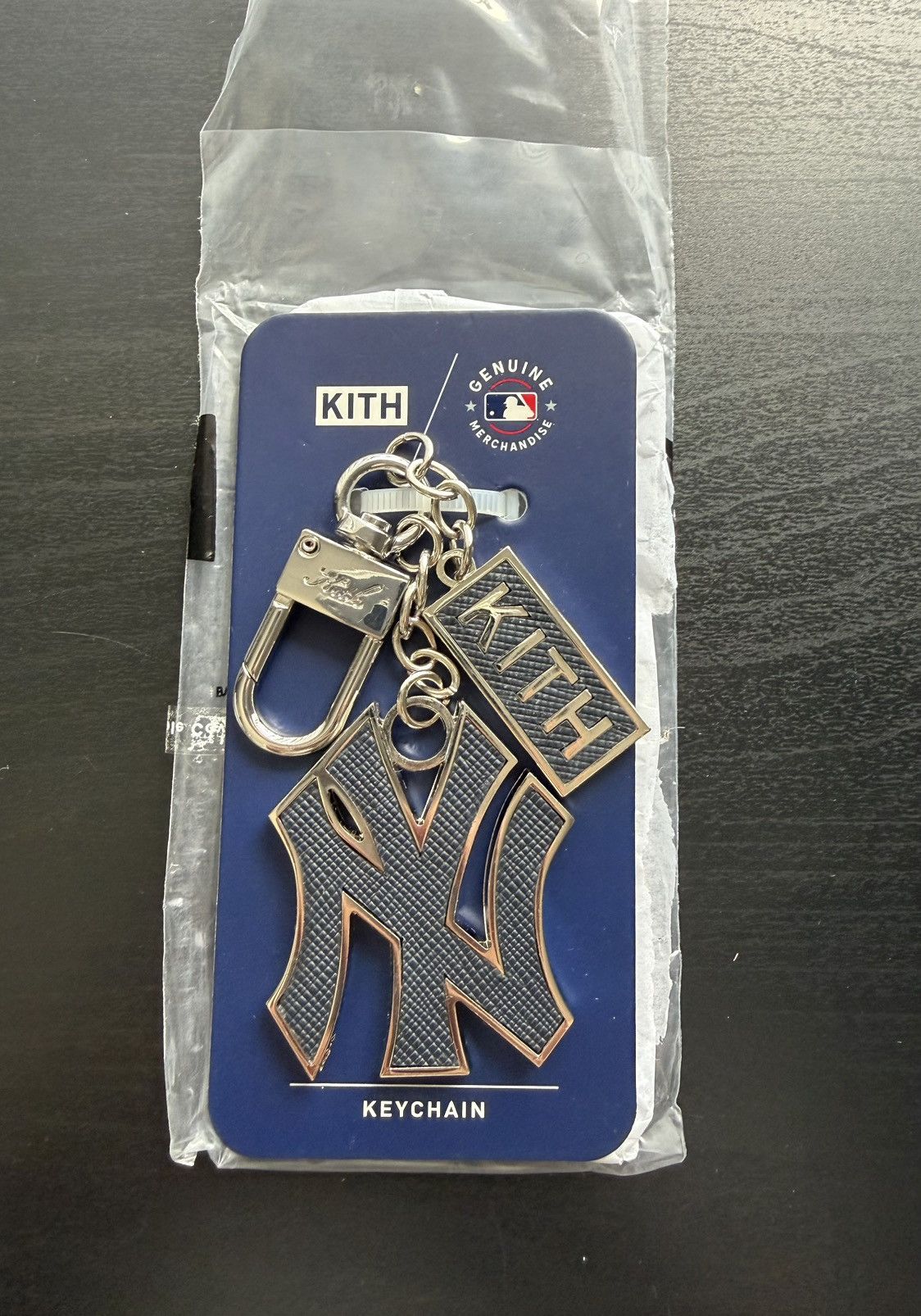 Kith × New York Yankees Kith Yellowpop New York Yankees LED Neon