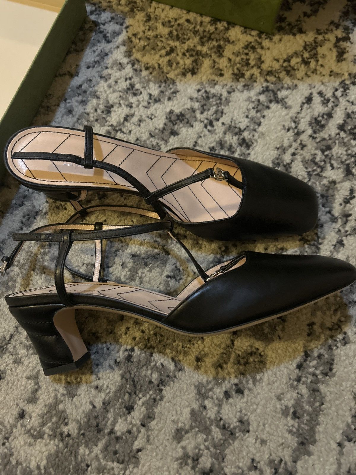 Gucci Gucci Double G T-Bar Leather Pumps size 38.5 Size US 8.5 / IT 38.5 - 9 Thumbnail