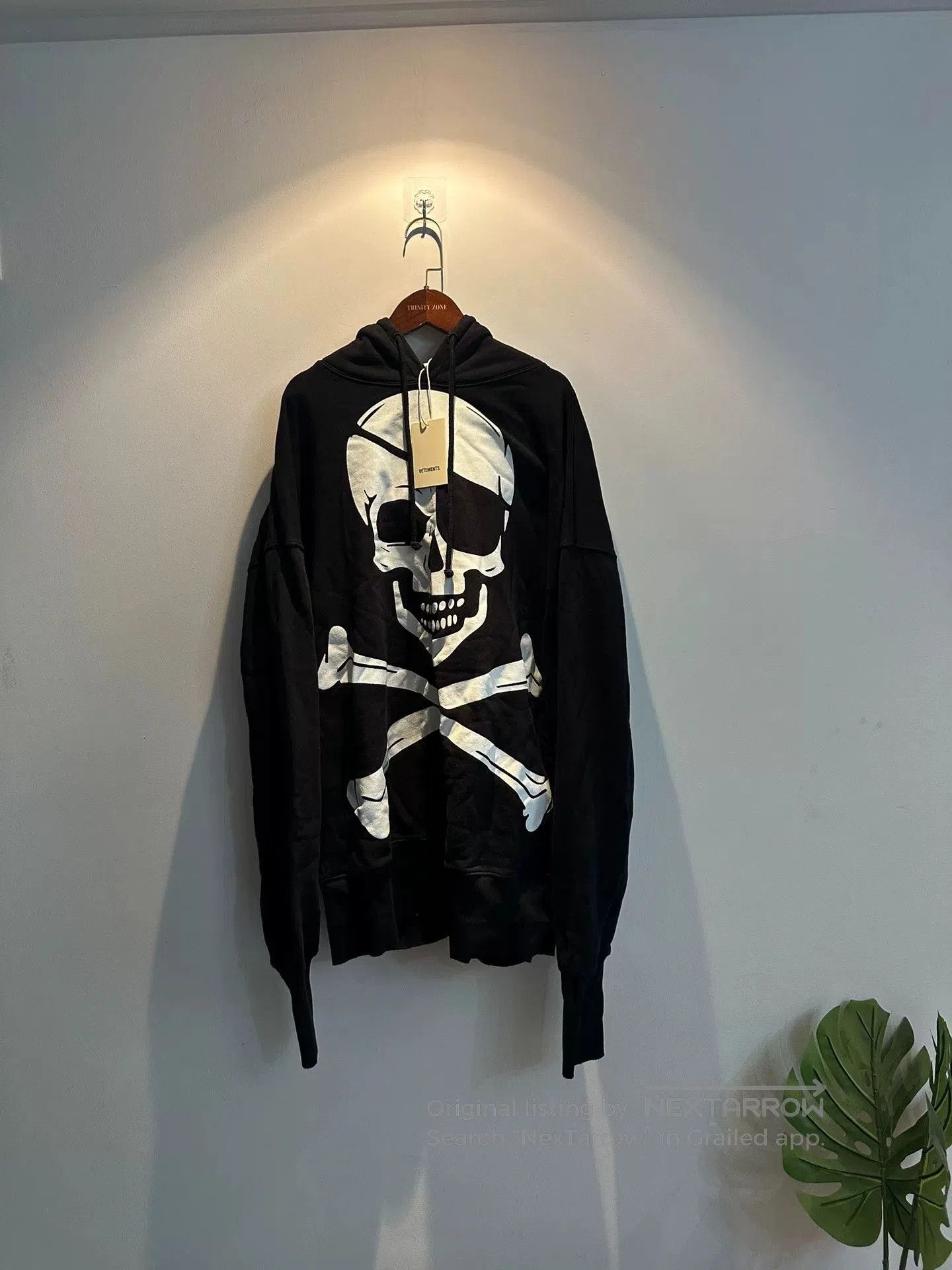 Vetements vetements skeleton hoodie with skull and crossbones. Size US M / EU 48-50 / 2 - 1 Thumbnail