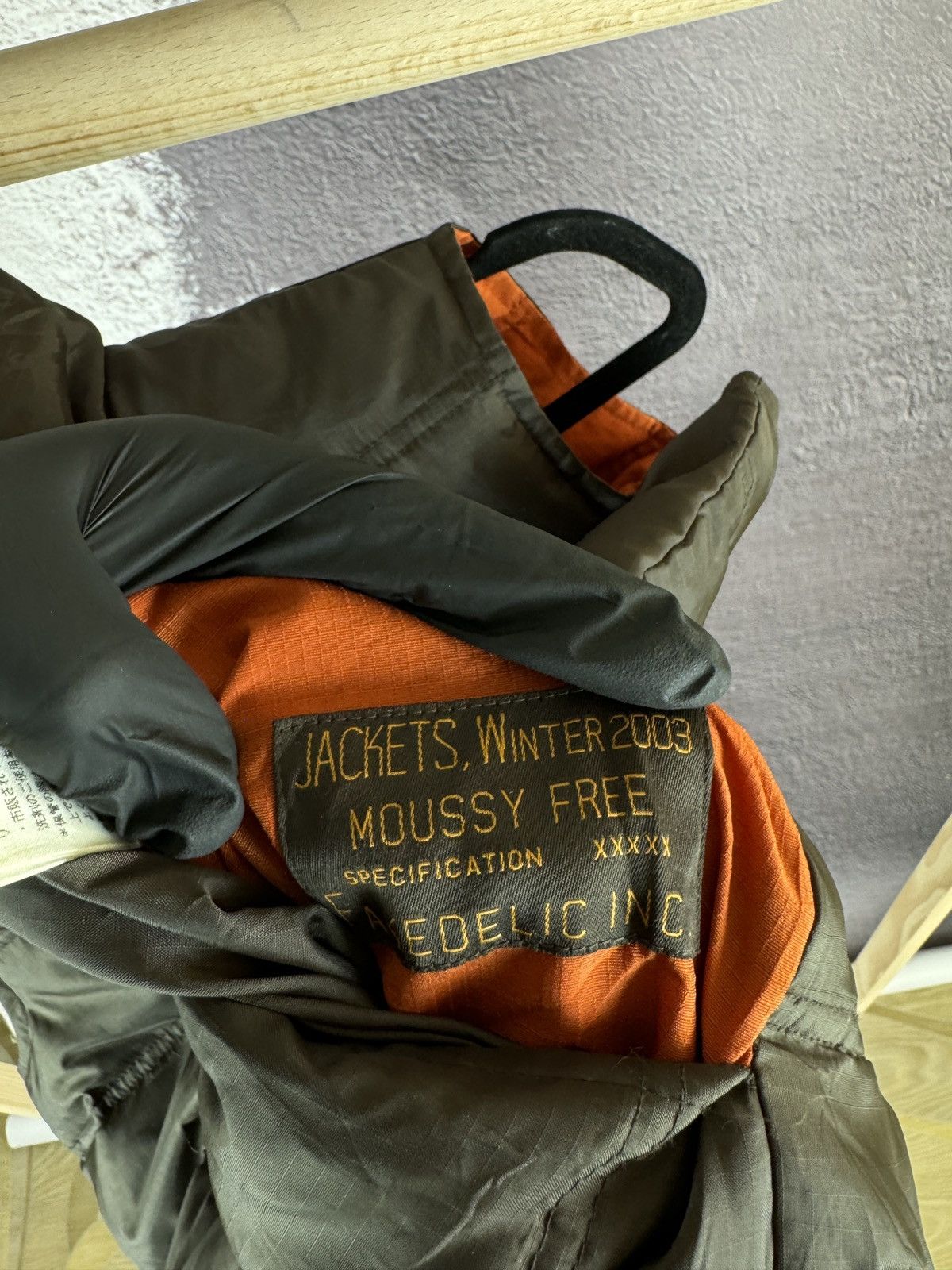 Japanese Brand Mousse Free Fakedelic Ind. winter down vest size F Size US S / EU 44-46 / 1 - 10 Thumbnail