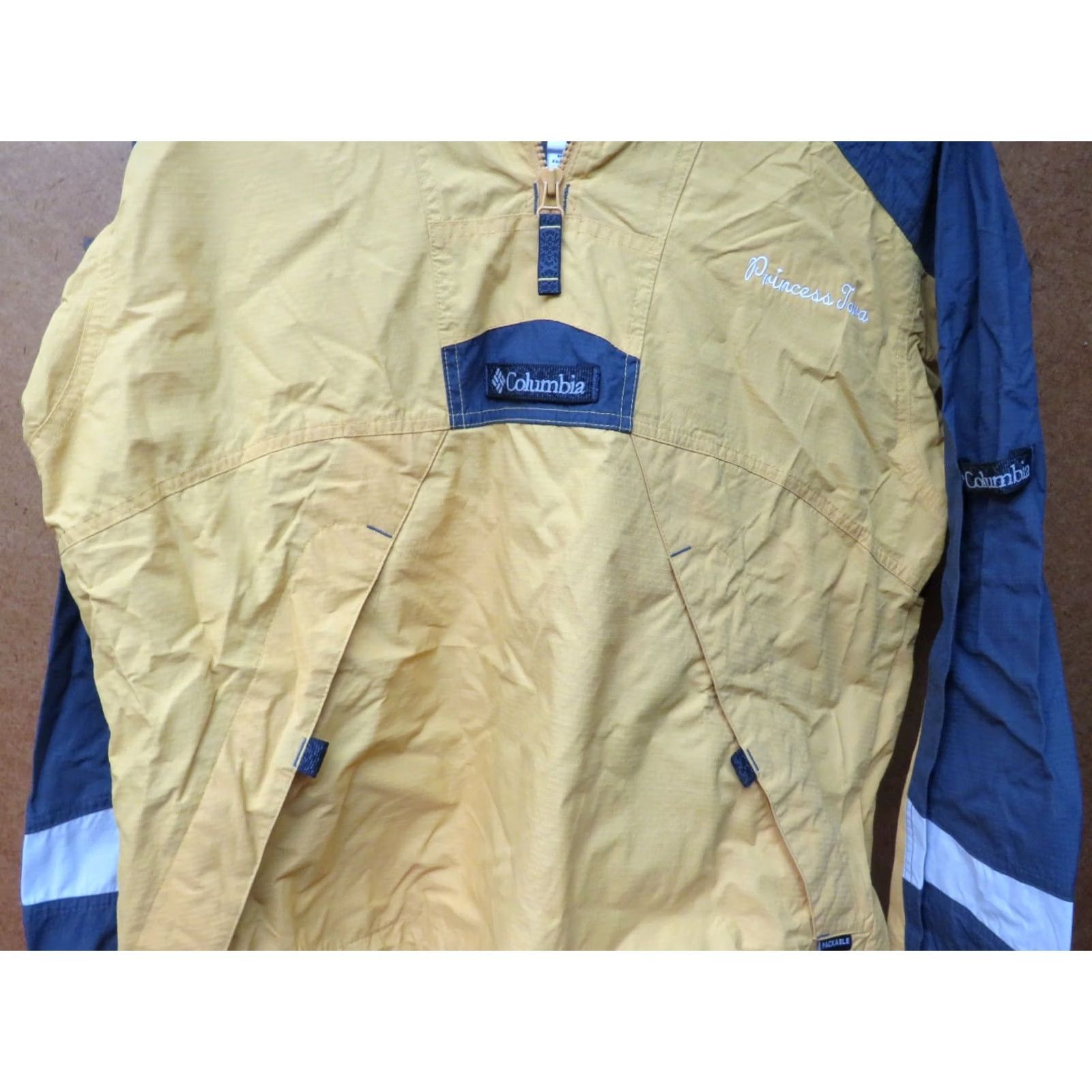 Vintage Columbia Windbreaker Jacket Ladies L Yellow 1/4 Zip Zipper Geometric Princess Casual NYLON Outer Shell Vintage No Size L / US 10 / IT 46 - 3 Thumbnail