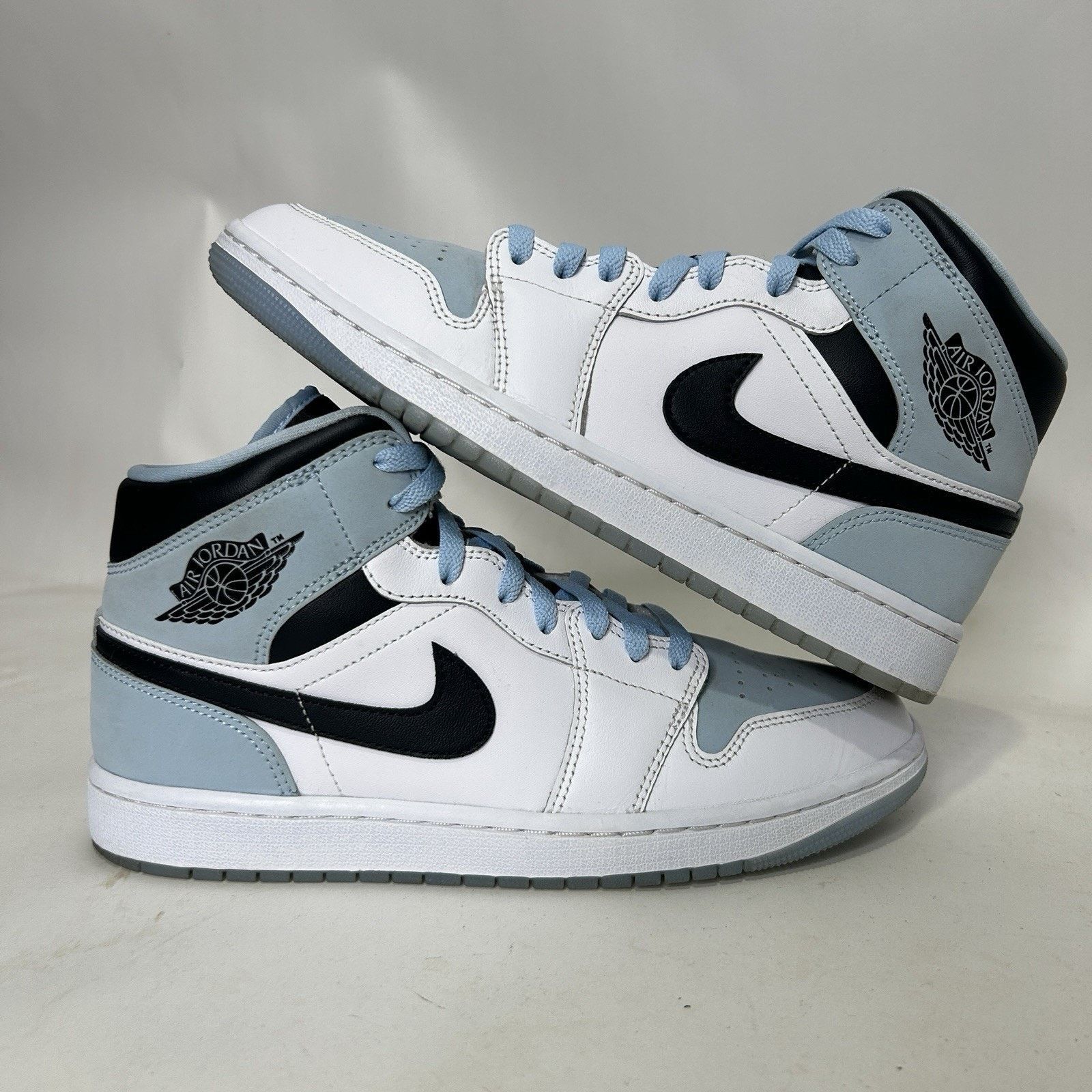Jordan Brand Nike Air Jordan 1 Retro Mid SE "Ice Blue" DV1308-104 Size US 9 / EU 42 - 1 Thumbnail