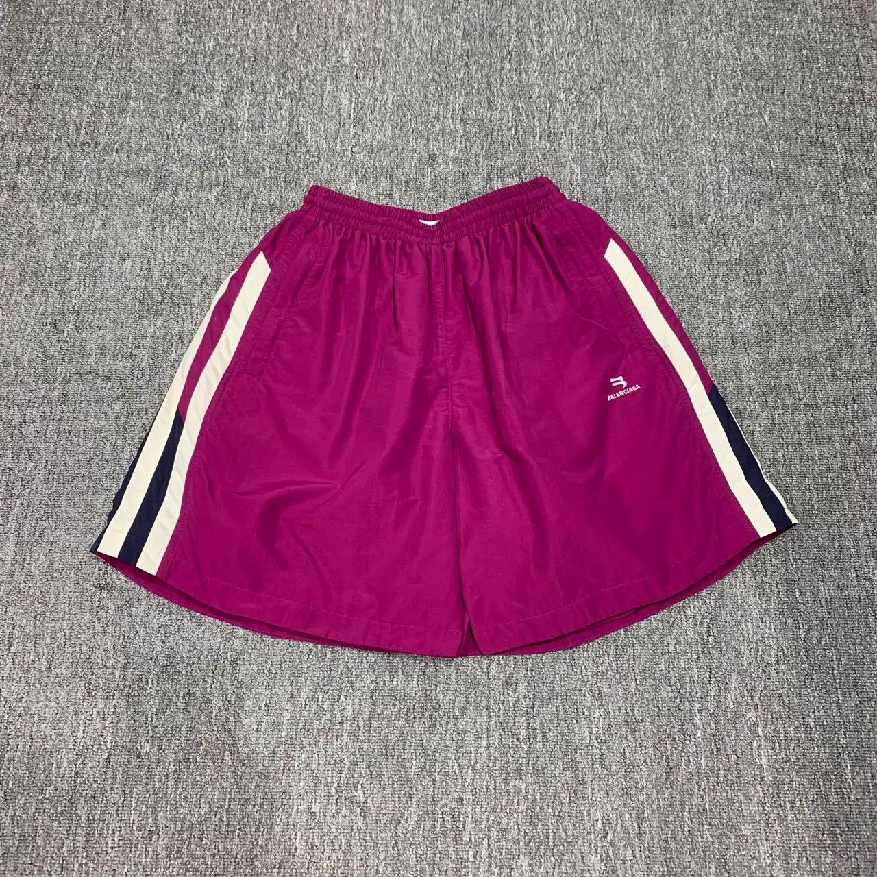Balenciaga Balenciaga Purple Double Hook Shorts 34 (95 New) Size 24" / US 00 / IT 34 - 1 Thumbnail