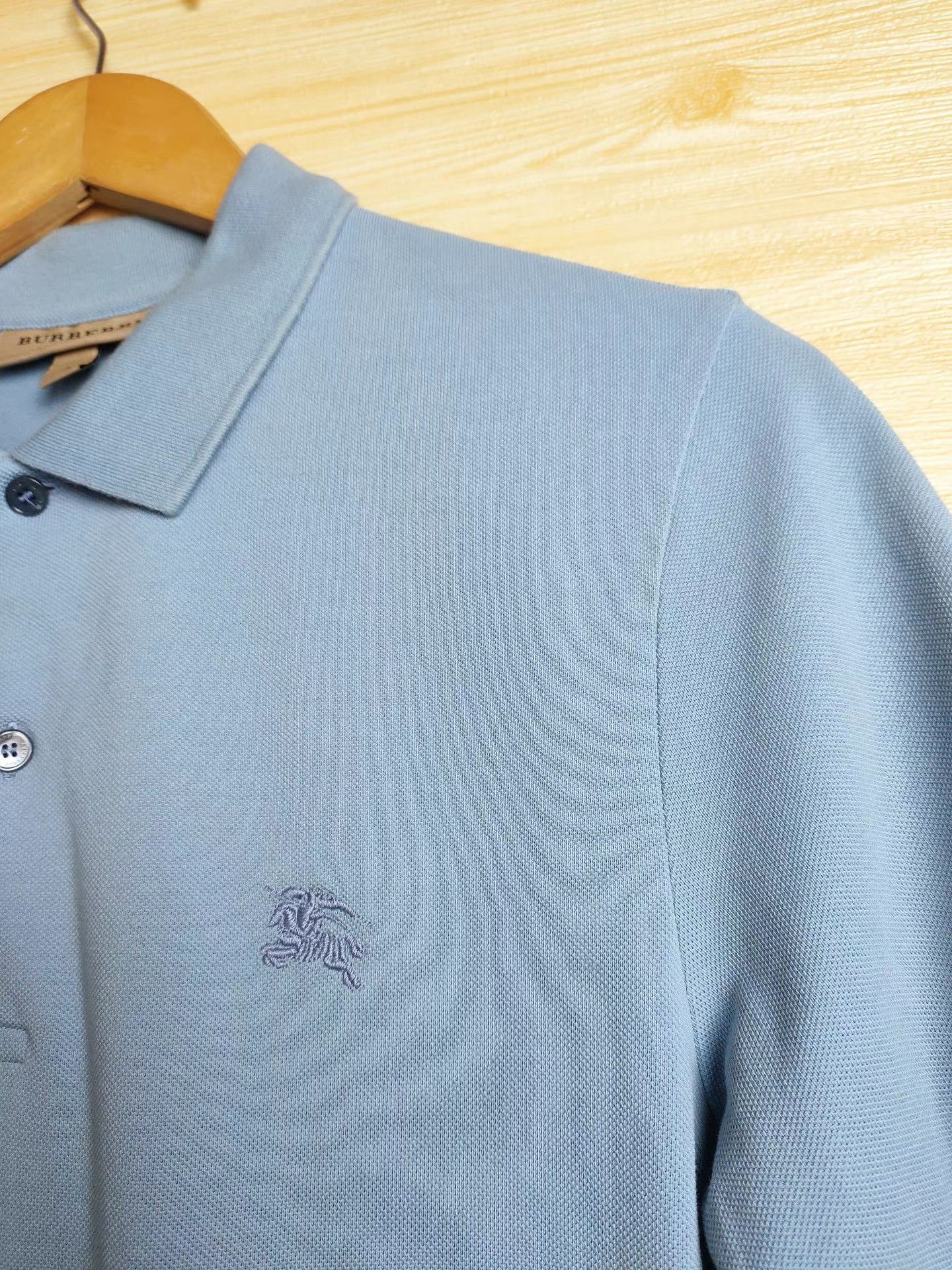 Burberry Burberry Men's Blue Short Sleeve K29 Size US S / EU 44-46 / 1 - 3 Thumbnail