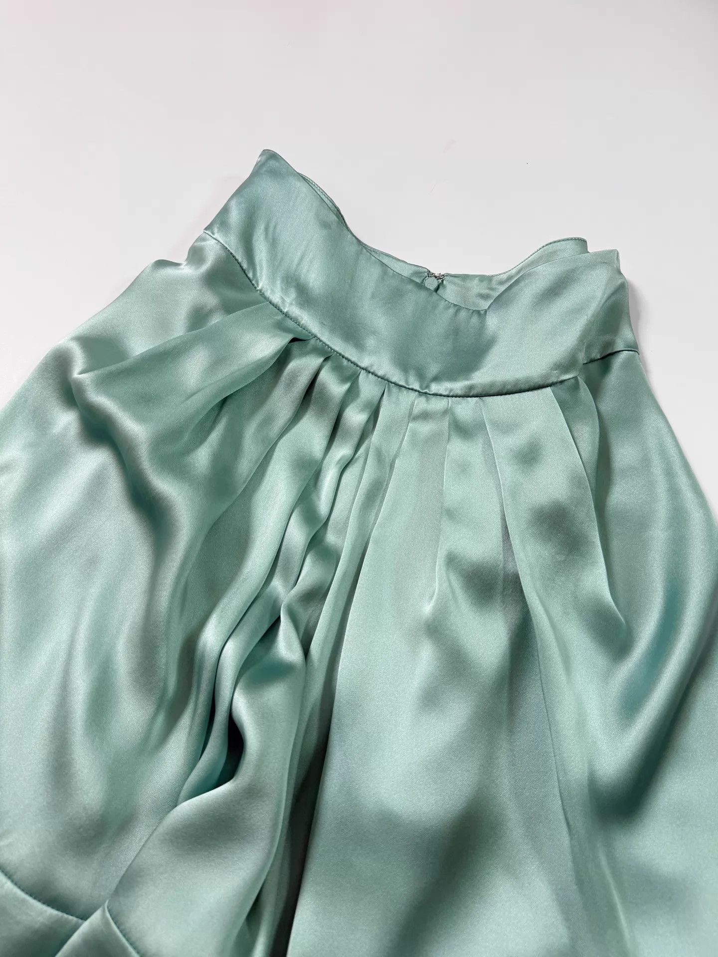 Valentino Valentino 2000s RTW Mint Green Silk Mini Skirt Size 27" / US 4 / IT 40 - 6 Thumbnail