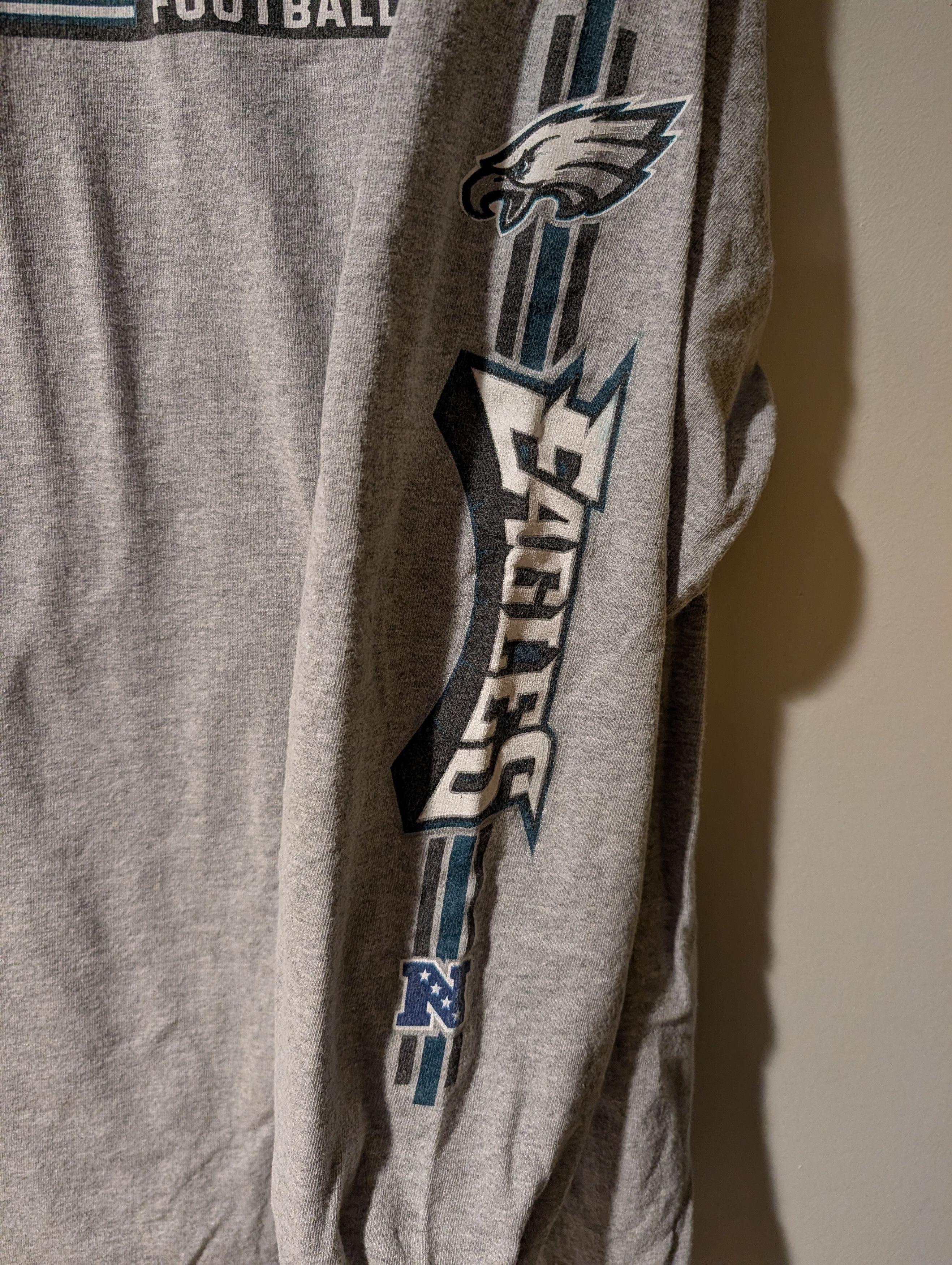 NFL Philadelphia Eagles Long Sleeve T-Shirt Football NFL Team Size US XL / EU 56 / 4 - 3 Thumbnail