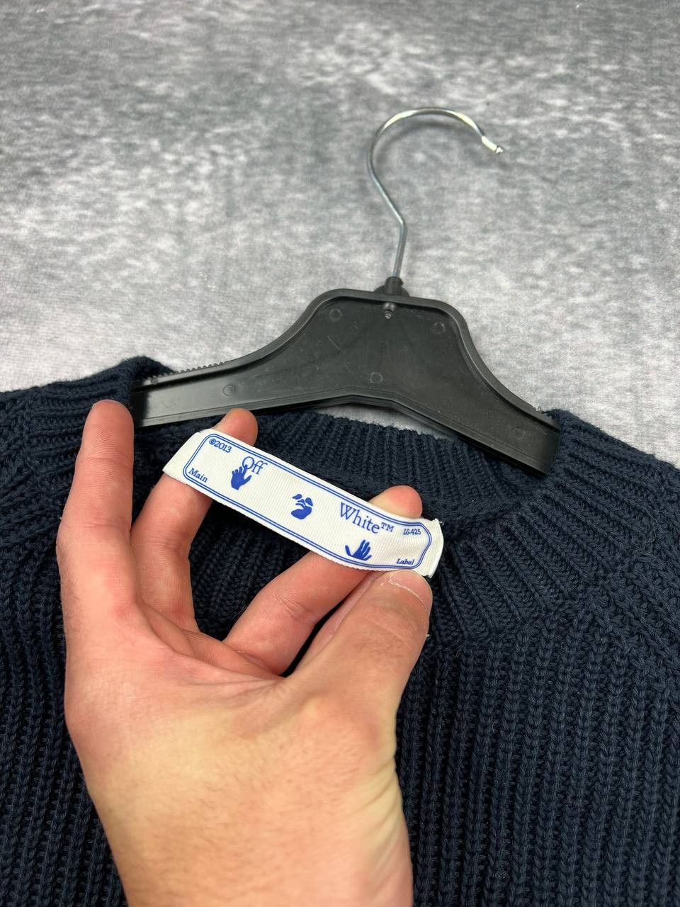Off-White Off-White Hand Logo Navy Sweater small Size S / US 4 / IT 40 - 9 Thumbnail