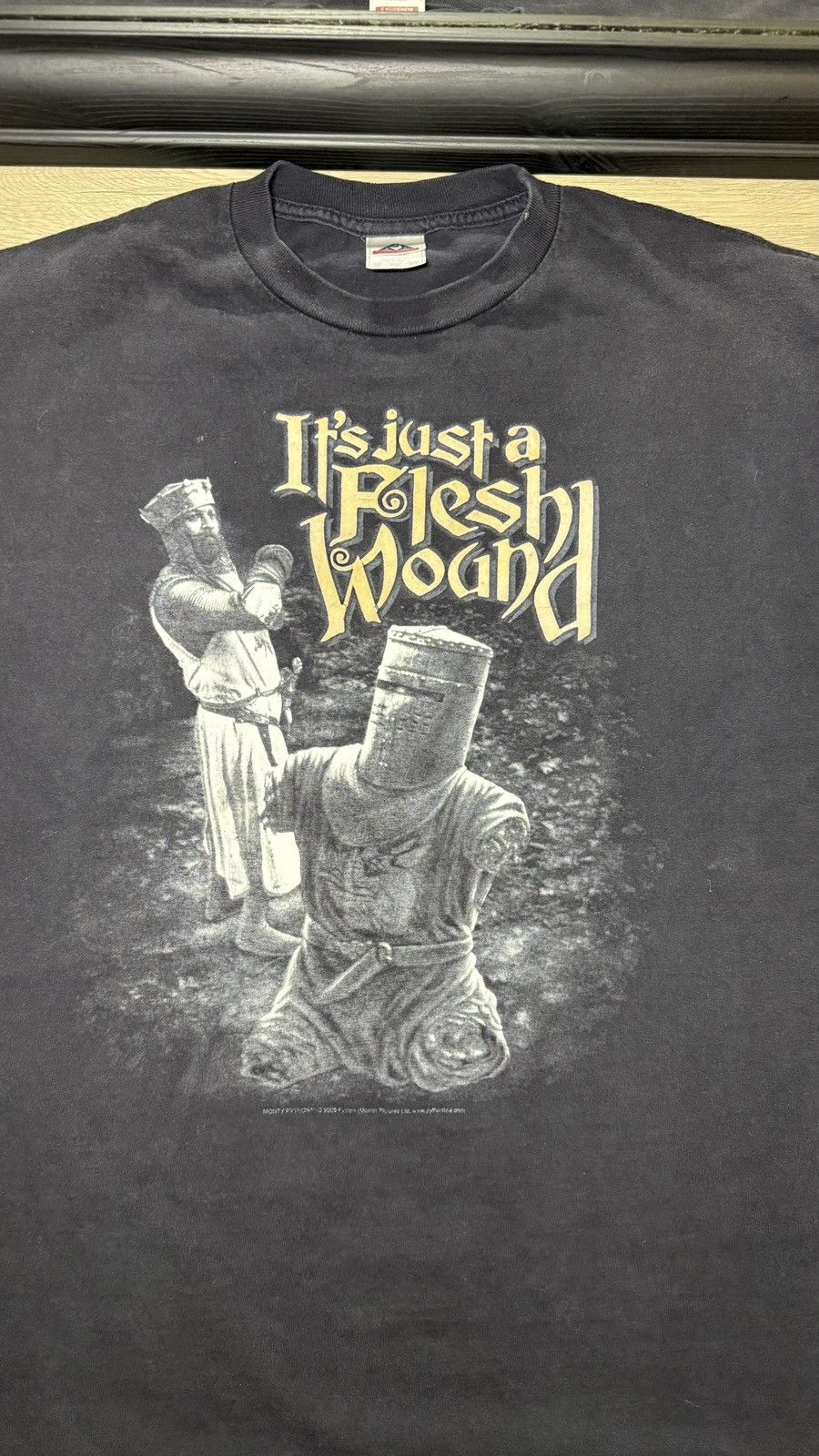 Other Y2K 2005 Monty Python & The Holy Grail Movie Promotion Shirt Size US XL / EU 56 / 4 - 2 Thumbnail