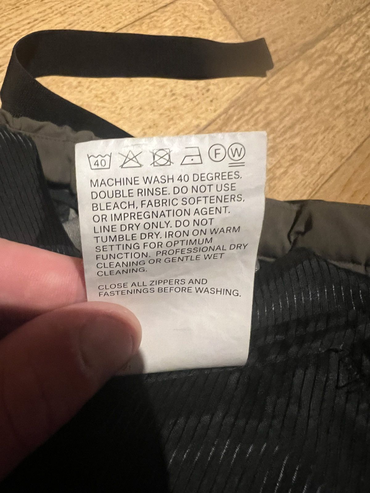 Acronym Acronym P31A-DS Size US 30 / EU 46 - 11 Thumbnail