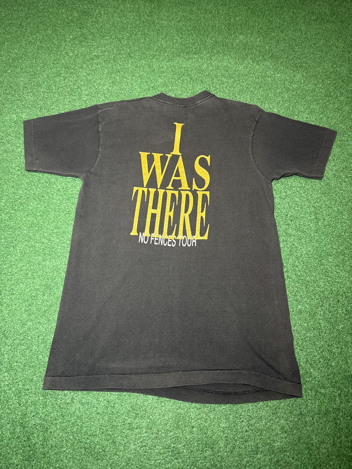 Band Tees Garth Brooks No Fences Concert Tour Band T Shirt 90s 19x31 Size US M / EU 48-50 / 2 - 3 Thumbnail