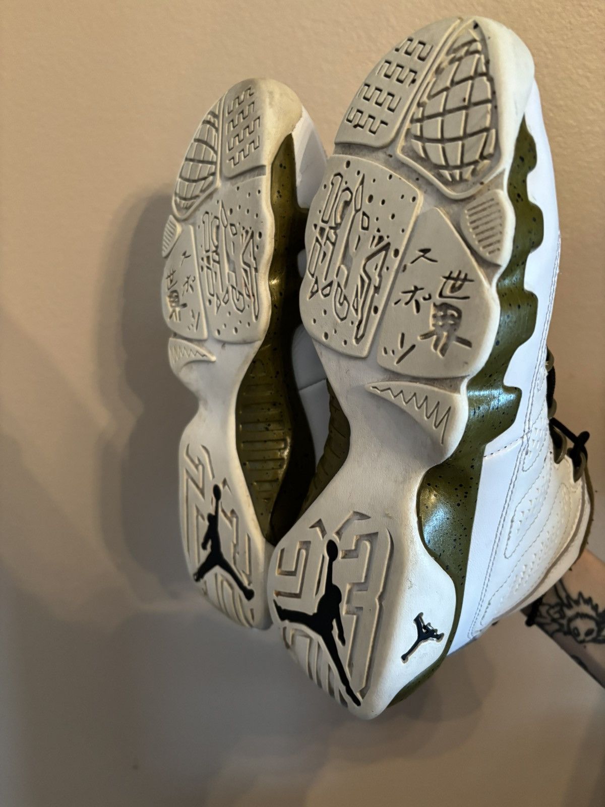 Jordan Brand Air Jordan 9 Retro BG 'Statue' Size US 6 / EU 39 - 5 Thumbnail