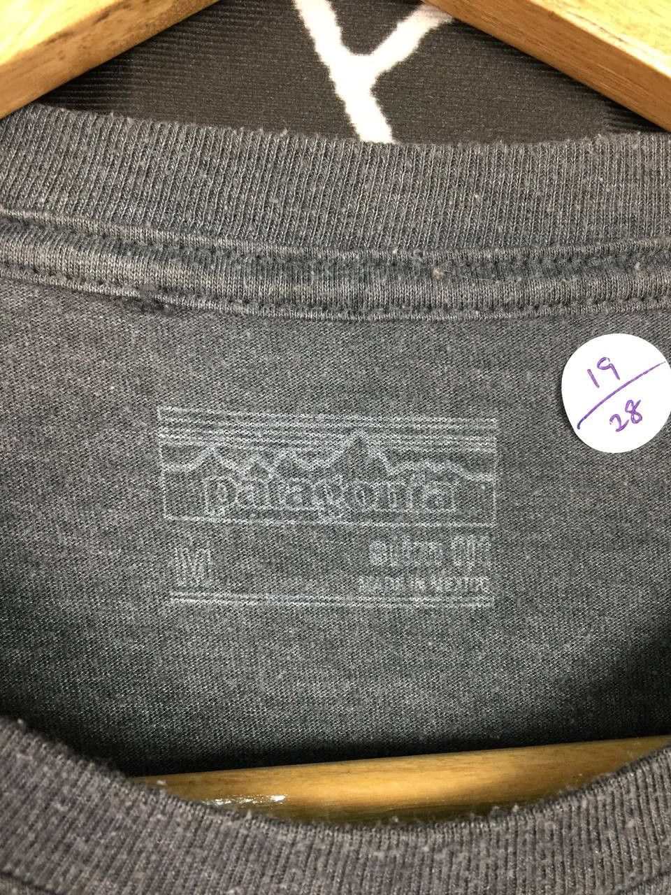 Patagonia × Vintage Patagonia Outdoor Brand Flying Fish Trident Slim Fit Tee Size US M / EU 48-50 / 2 - 11 Thumbnail
