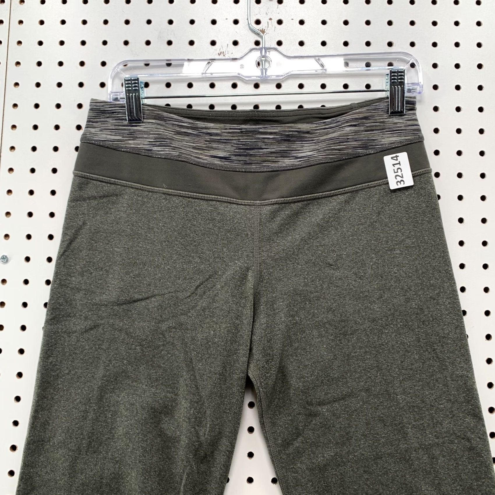 Lululemon Lululemon Flow Capri Leggings Womens Size 8 Dance Yoga Work Out 30x18.5 Gray Capri Women 8 Flow Size 30" / US 8 / IT 44 - 7 Thumbnail