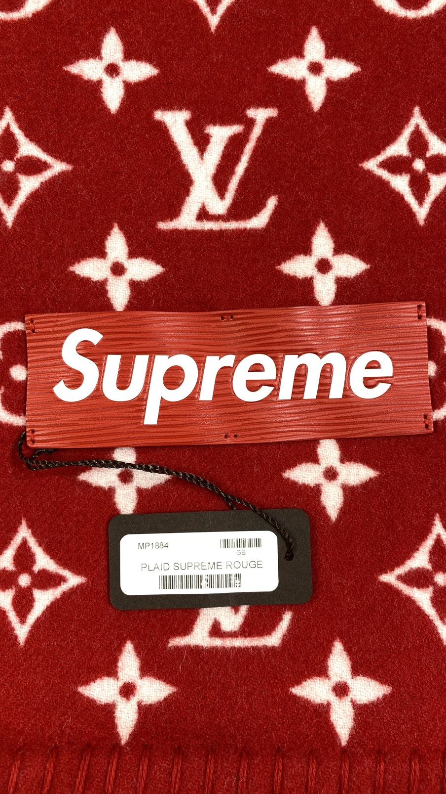 Louis Vuitton × Supreme Louis Vuitton X Supreme Blanket Red Monogram Size ONE SIZE - 4 Thumbnail