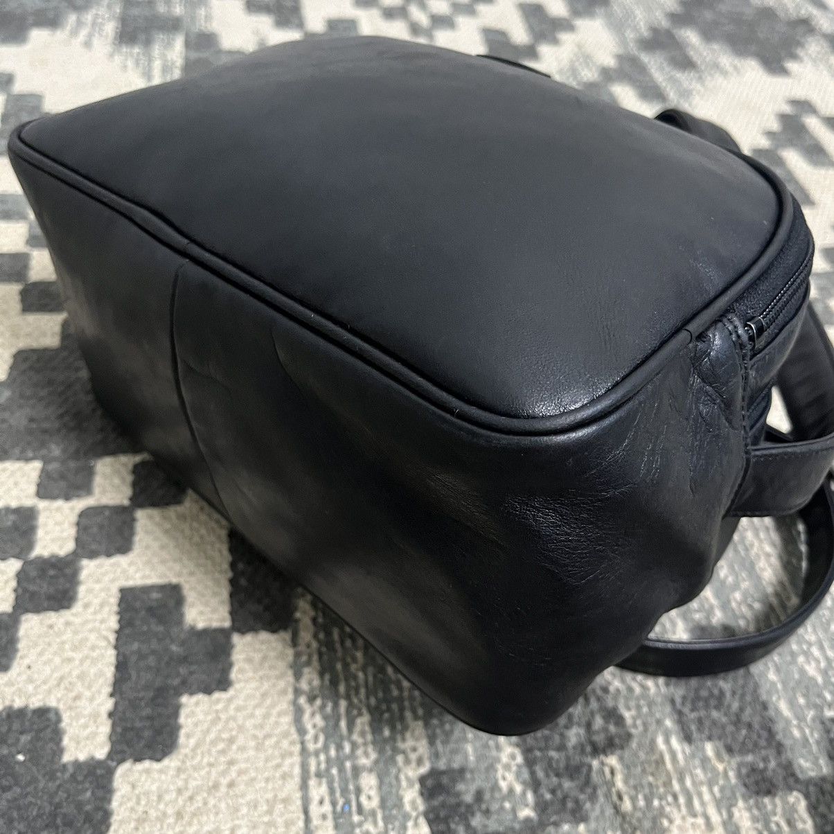 Issey Miyake Authentic Vintage Issey Miyake Product Leather Sling Bag Size ONE SIZE - 4 Thumbnail