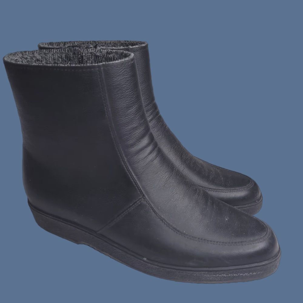 Vintage Weather Guard Boots Mens 12 Black Insulated Rubber Snow Boot Ankle Made N Canada Size US 12 / EU 45 - 1 Thumbnail