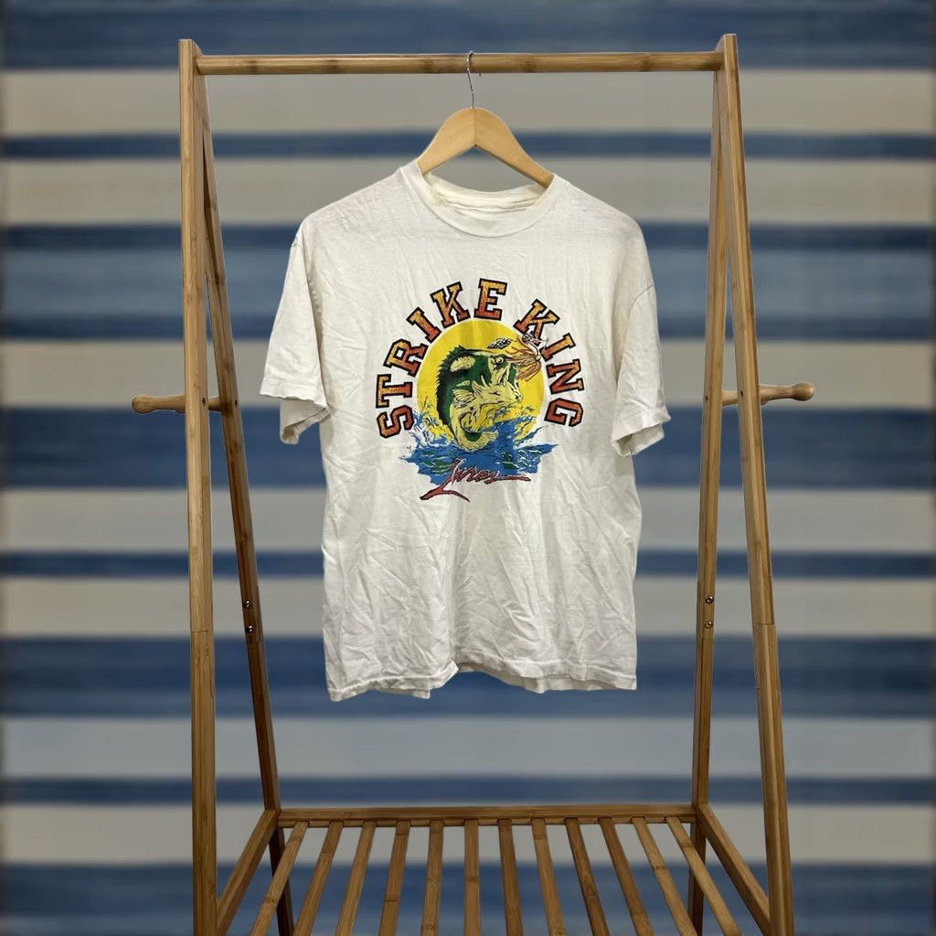 Vintage VTG 90s Strike King Bass Fishing Lure Worn Cotton Distressed WIP T-Shirt L US Mens White Shirt Size US L / EU 52-54 / 3 - 1 Thumbnail
