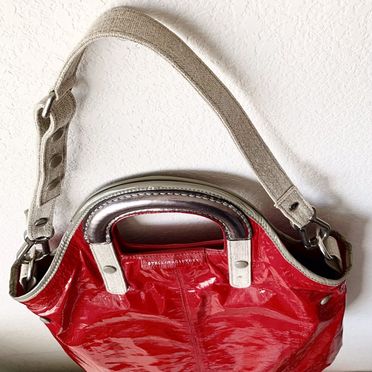 Stella McCartney Patent cherry red shiny tote bag Size ONE SIZE - 9 Thumbnail