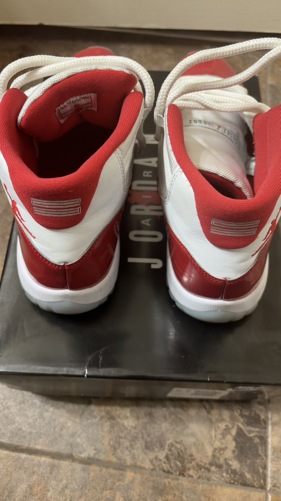 Jordan Brand Jordan 11 Cherry Size US 9.5 / EU 42-43 - 6 Thumbnail