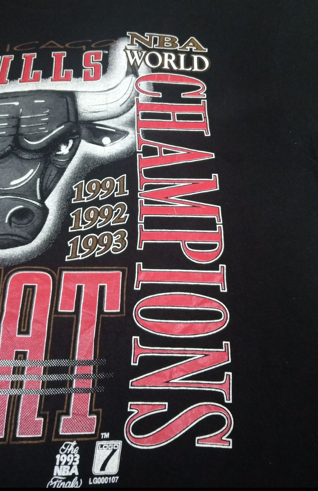 Fruit Of The Loom × NBA Vintage 90s Chicago Bulls 3 Peat NBA World Champions T-shirt Size US L / EU 52-54 / 3 - 6 Thumbnail