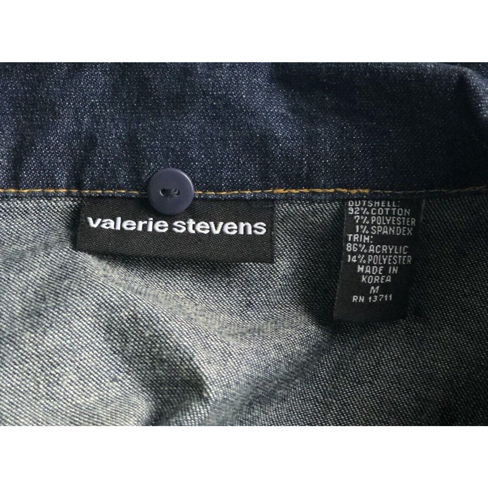 Denime VINTAGE Valerie Stevens Sleeveless Jean Vest Jacket M Blue Denim Button Front Collared Women’s Grunge Biker City Retro Y2K Size 32" / US 10 / IT 46 - 5 Thumbnail