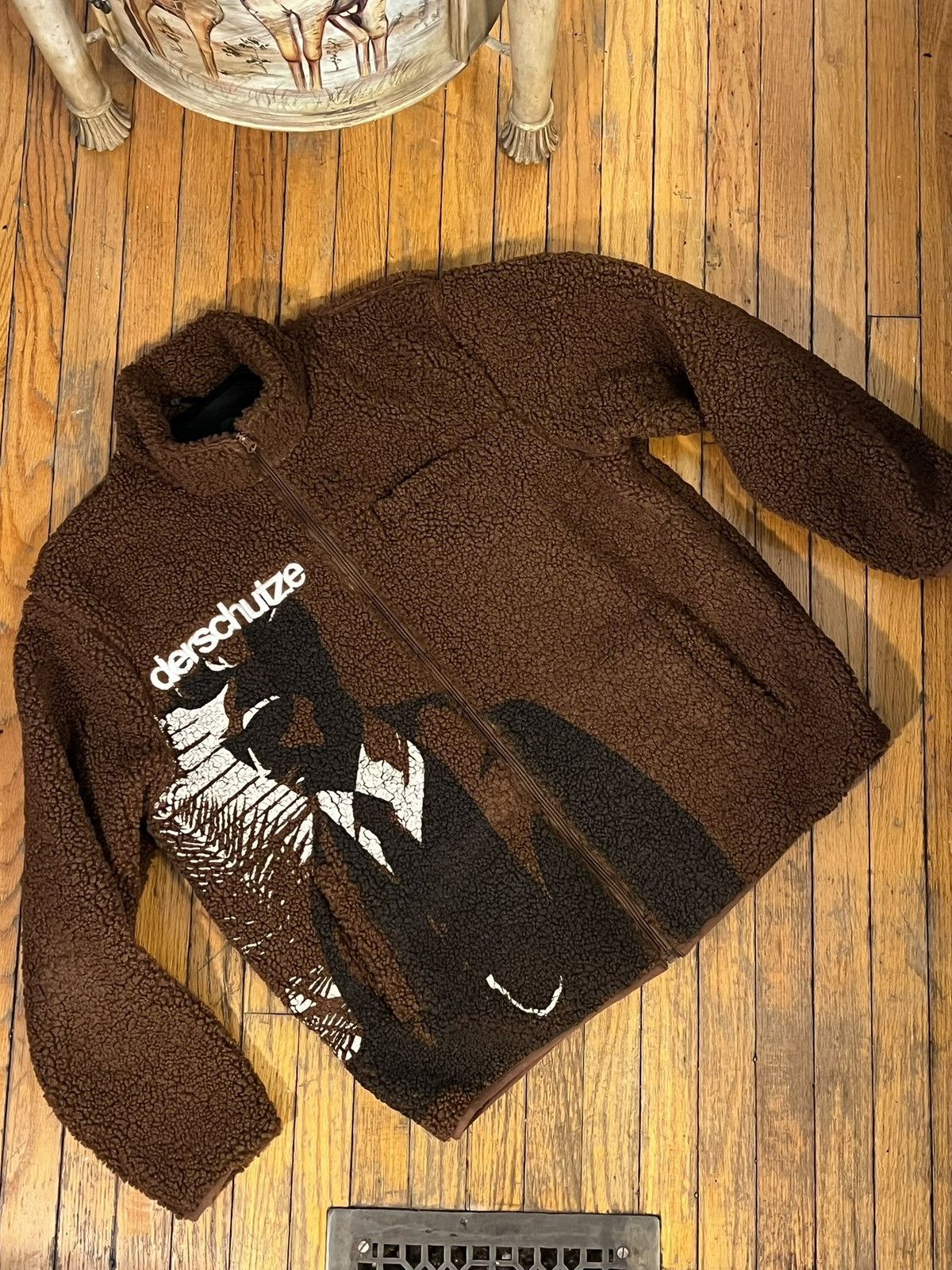 Derschutze Derschutze ‘Derpate’ Brown Fleece with Mafia Embroidery Size US L / EU 52-54 / 3 - 1 Thumbnail
