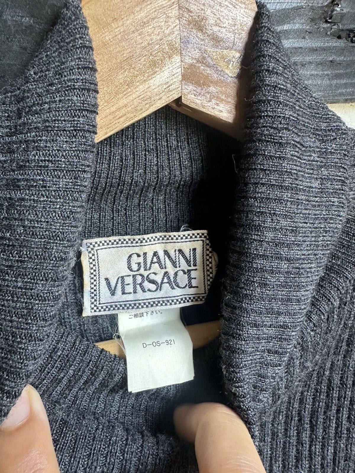 Versace × Vintage Vintage Gianni Versace Turtleneck Pleated Knit Sweater Size US L / EU 52-54 / 3 - 4 Thumbnail