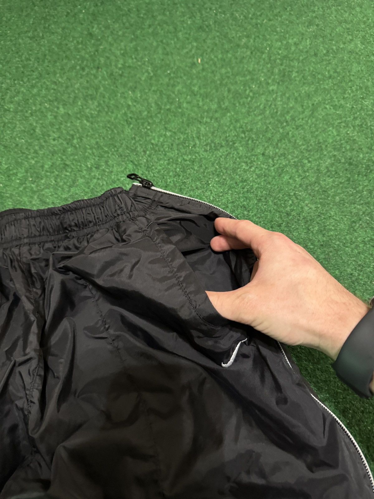 Nike Nike Nylon Jogger Vintage 90s 24x30 Drawstring L Sweatpants Size 24" / US 00 / IT 34 - 3 Thumbnail