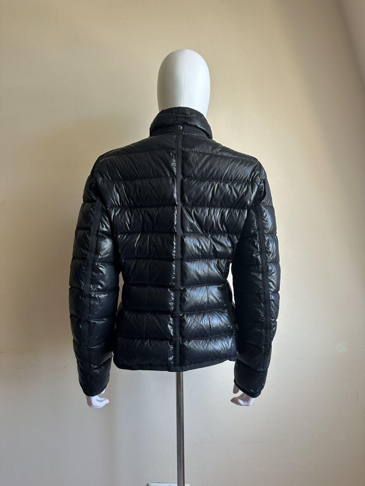 Moncler MONCLER ARMOISE GIUBBOTTO ARMOISE Short JACKET Size XS / US 0-2 / IT 36-38 - 3 Thumbnail