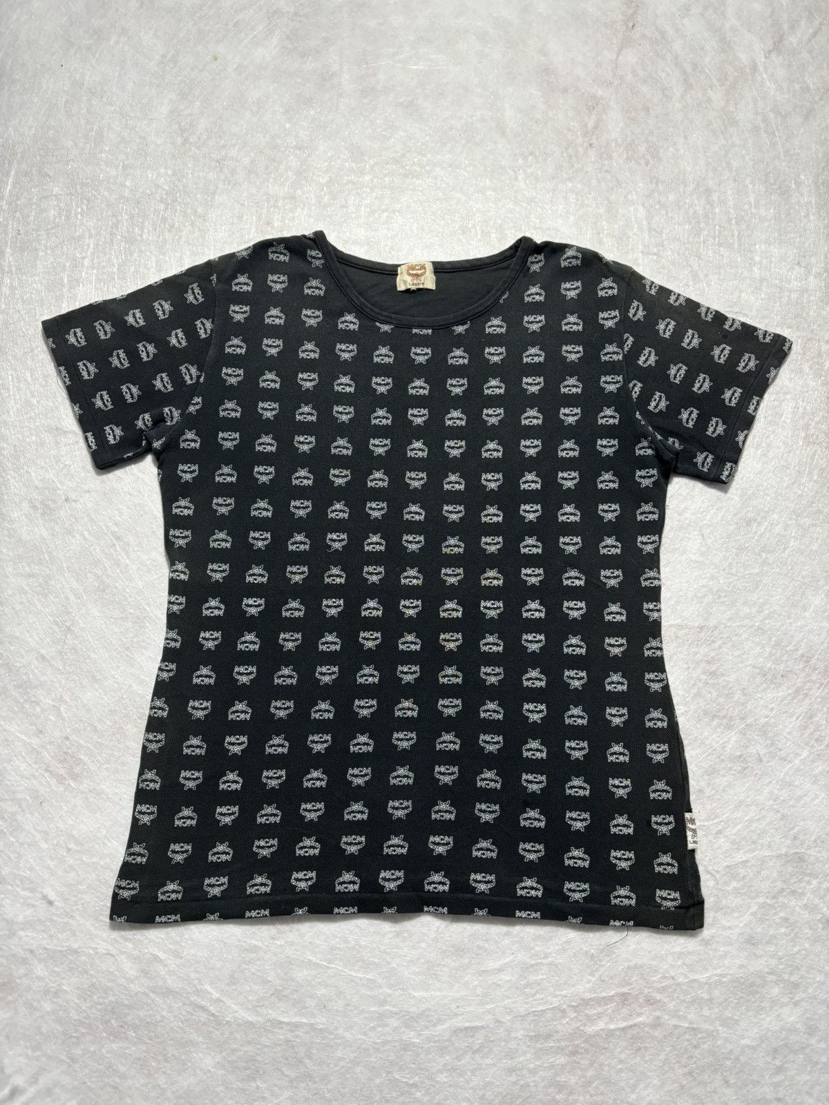 MCM MCM Fullprint Tshirt Size M / US 6-8 / IT 42-44 - 1 Thumbnail