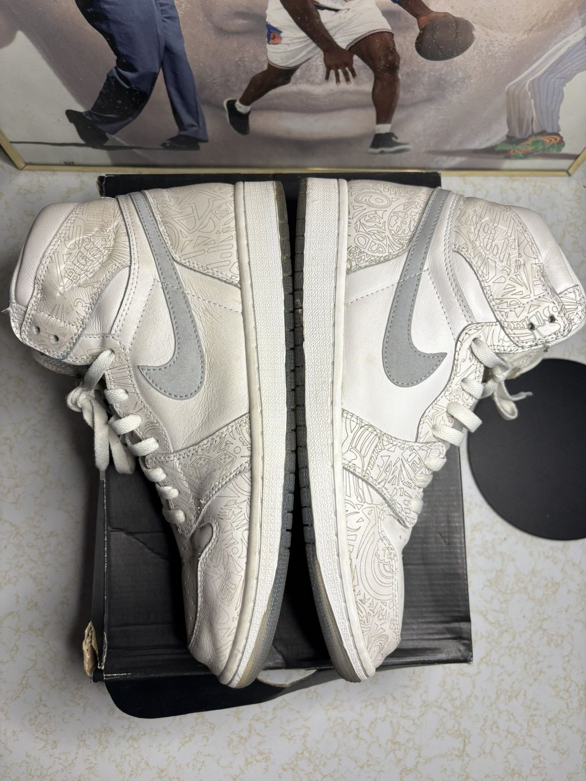 Jordan Brand Air Jordan 1 Retro High OG Laser 2015 Size US 11 / EU 44 - 4 Thumbnail