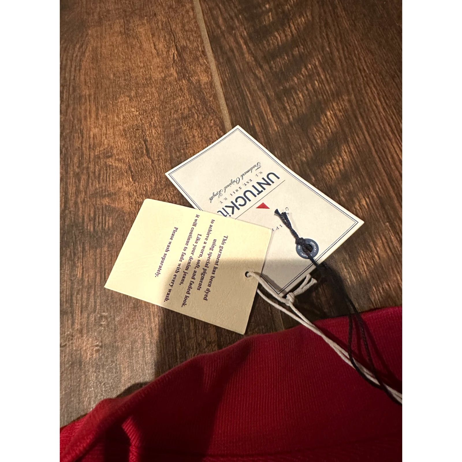 UNTUCKit NWT UNTUCKit Quarter Zip Pullover Mens Size Medium Red Sweater Size US M / EU 48-50 / 2 - 7 Thumbnail