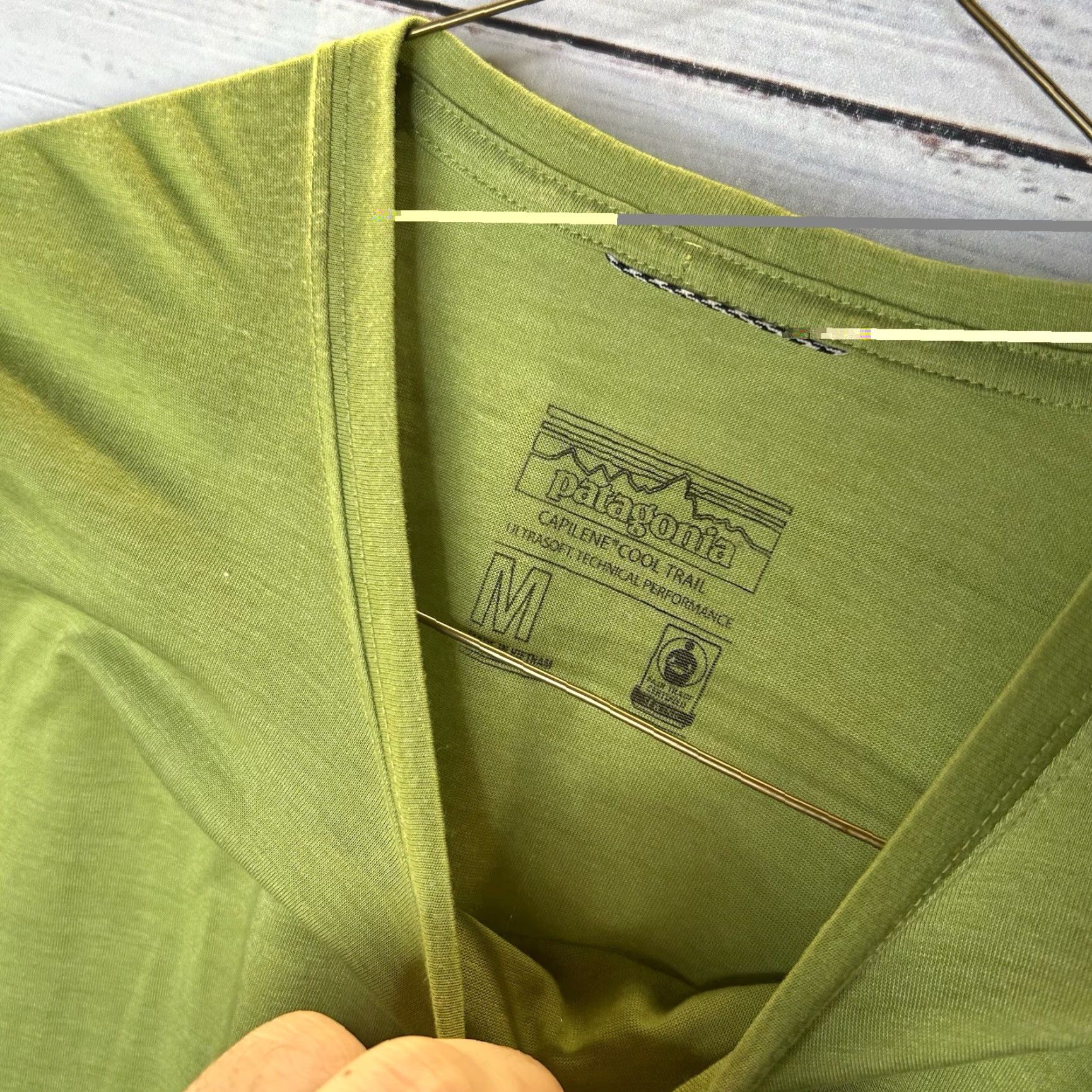 Patagonia Patagonia Capilene Cool Trail T-Shirt Mens Medium Green Polyester Logo Short Sleeve Crew N/A Vintage: No Size US M / EU 48-50 / 2 - 6 Thumbnail