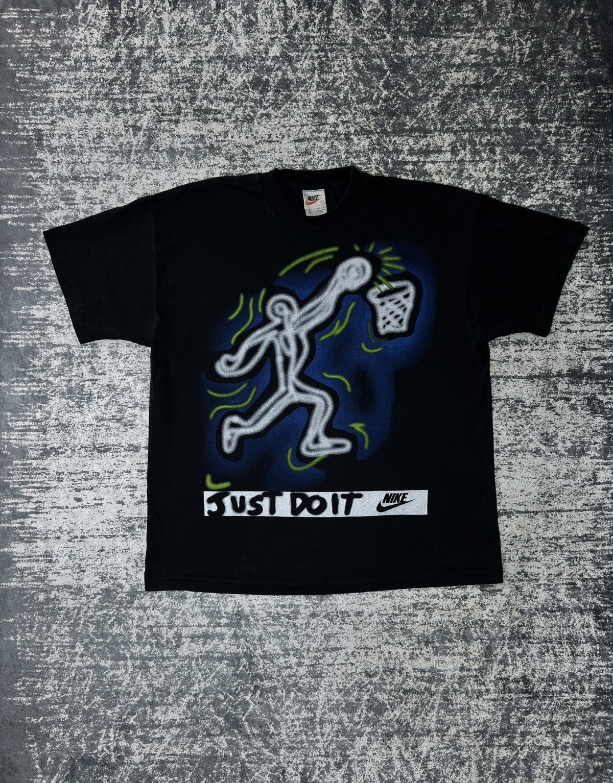 Nice Collective Nike “Just Do It” T-Shirt – Size L – 90s Graffiti Vintage Size US L / EU 52-54 / 3 - 1 Thumbnail