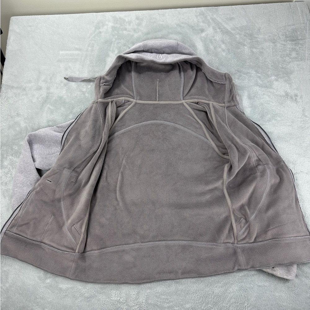 Lululemon Lululemon Scuba Hoodie * Plush Women’s Size 10 W4ATWS Size L / US 10 / IT 46 - 3 Thumbnail