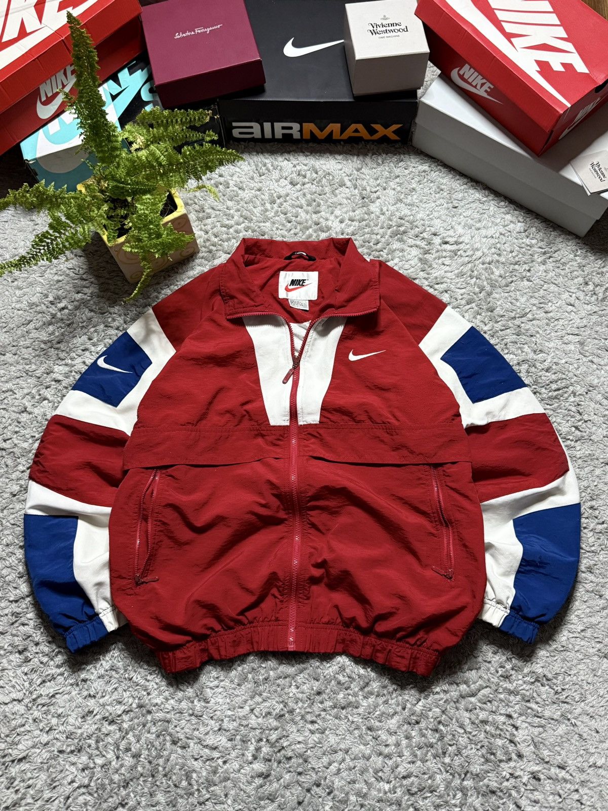 Nike 90s Nike Jacket Retro Vintage Logo Swoosh Streetwear Rare Size US M / EU 48-50 / 2 - 1 Thumbnail