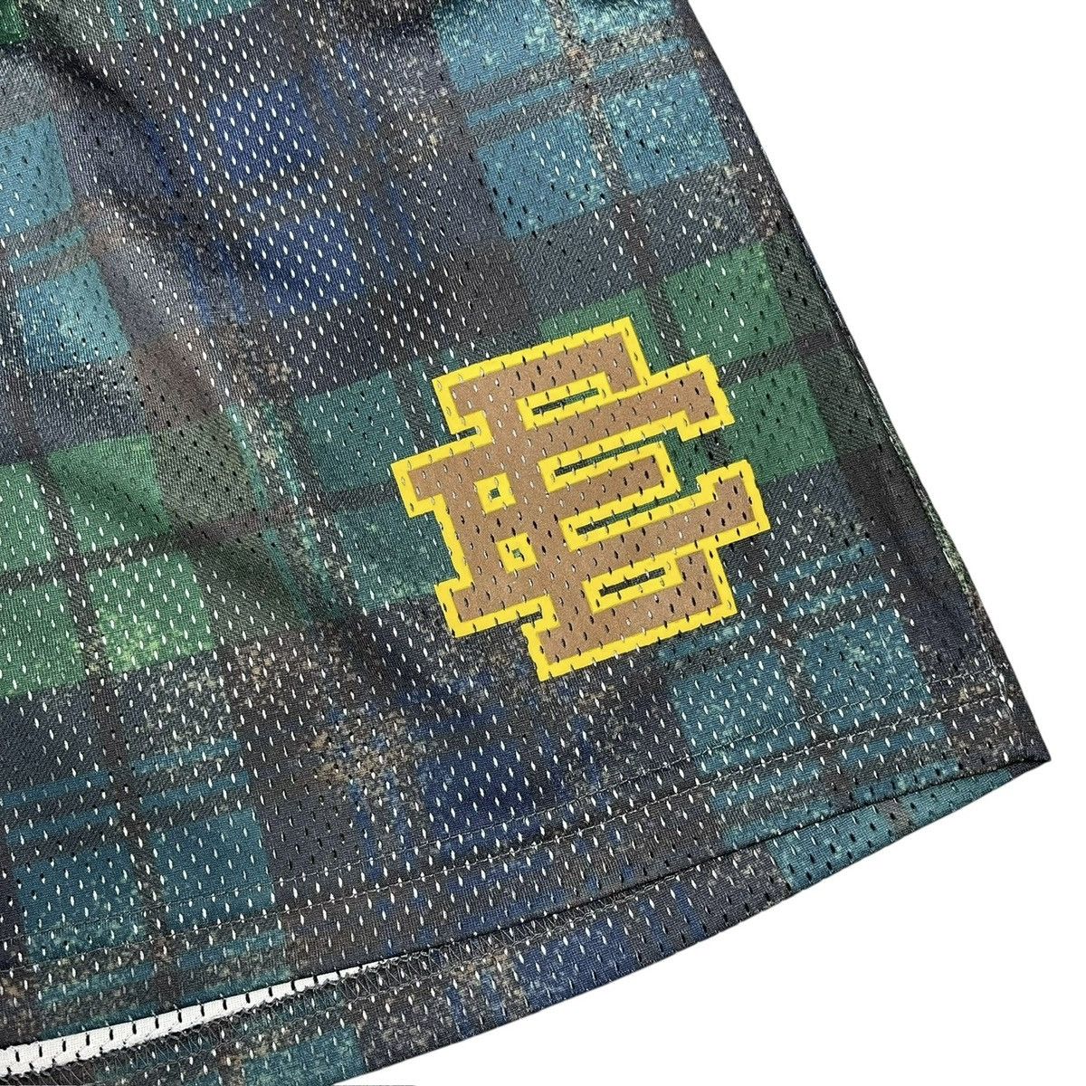 Eric Emanuel Eric Emanuel EE Green Black Plaid Basic Shorts Size XL Rare Size US 32 / EU 48 - 3 Thumbnail