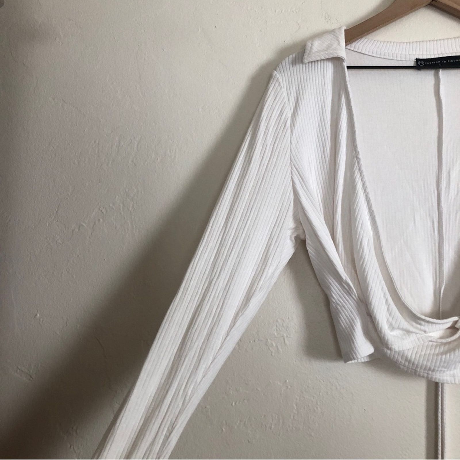 Other Fashion to Figure White Rib Long Sleeve Crop Wrap Blouse Top Size XL / US 12-14 / IT 48-50 - 9 Thumbnail
