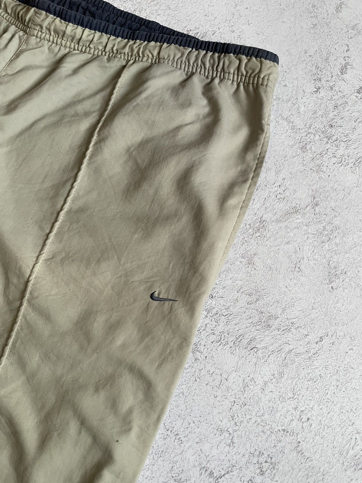 Vintage Vintage Nike Swoosh Embroidered Logo Nylon Pants 90s XXL Size US 37 - 3 Thumbnail